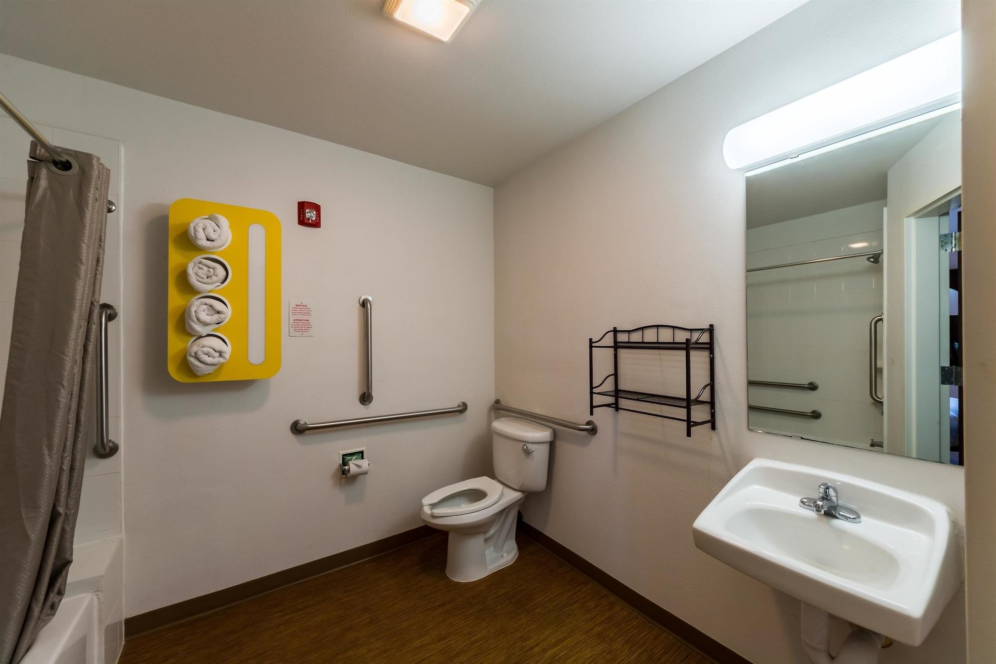 Motel 6-Eagle Pass, Tx - Lakeside Exterior foto